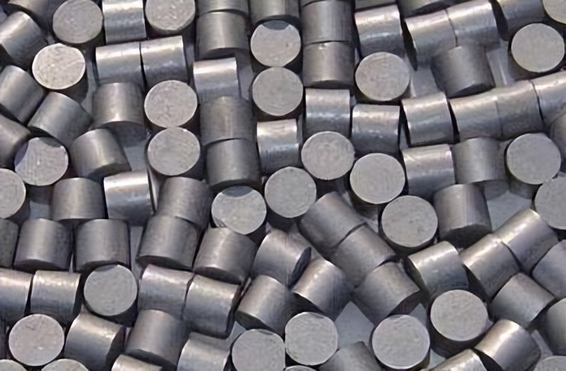 铼与航空发动机,金属铼可用于生产飞机的发动机