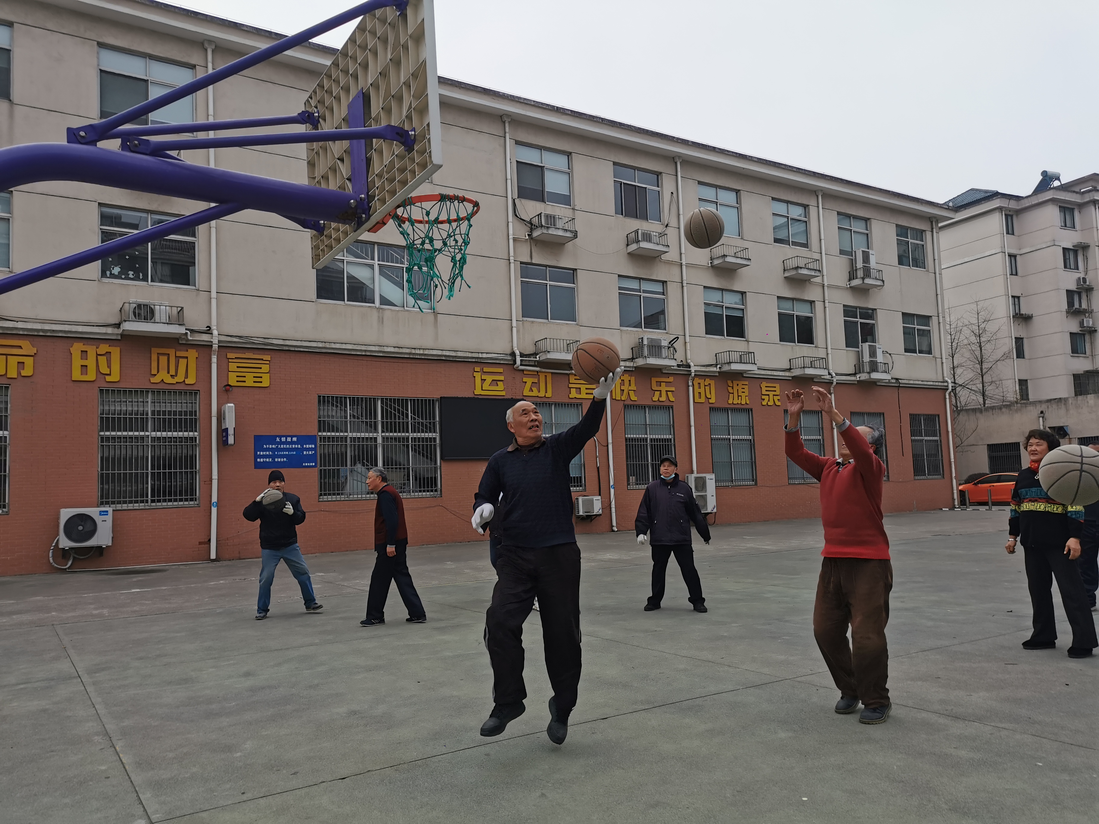 太湖广场篮球场几点开门,太湖广场篮球场是免费的吗