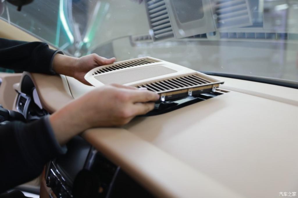 保时捷rwb改装过程 (保时捷carrera改装案例)