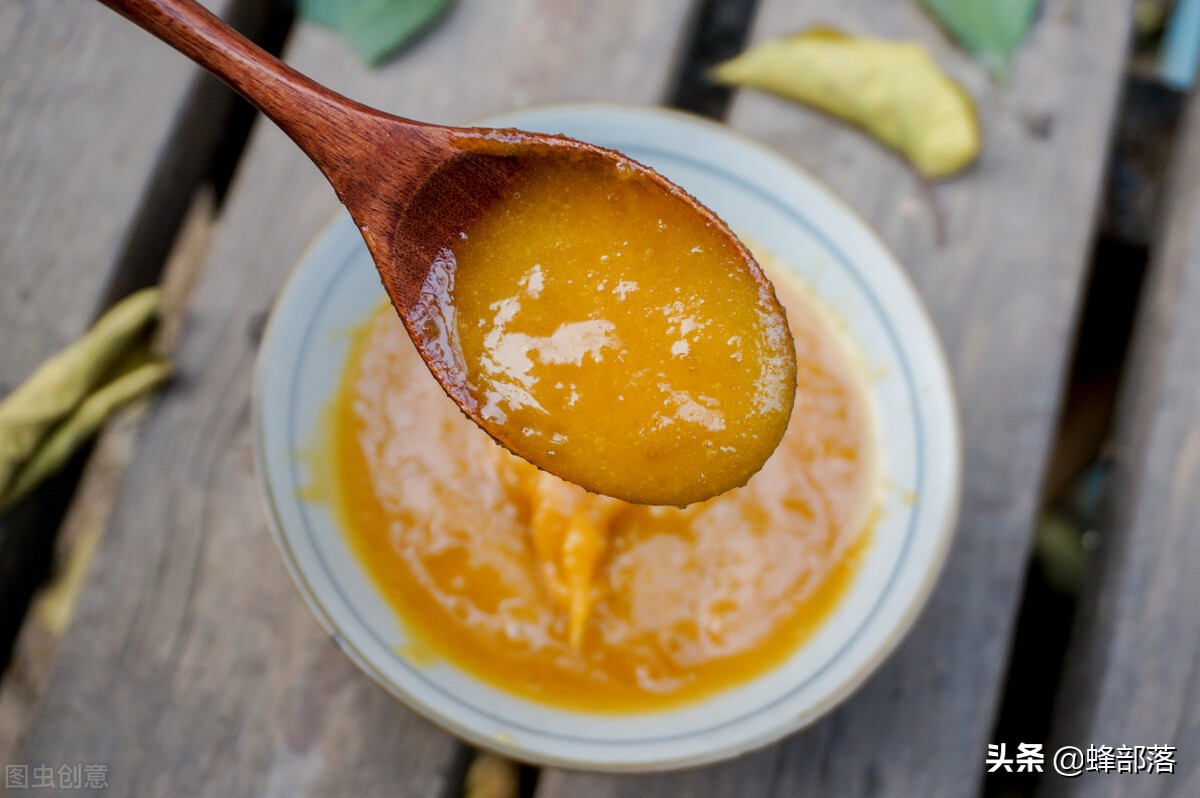 常见蜂蜜的挑选及区别,蜂蜜都有哪些种类是如何划分的呢