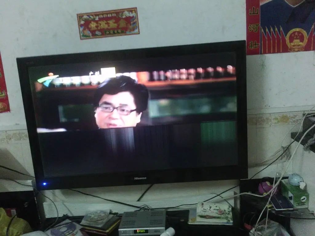 长虹液晶电视机黑屏修复,液晶电视黑屏是什么原因哪里坏了