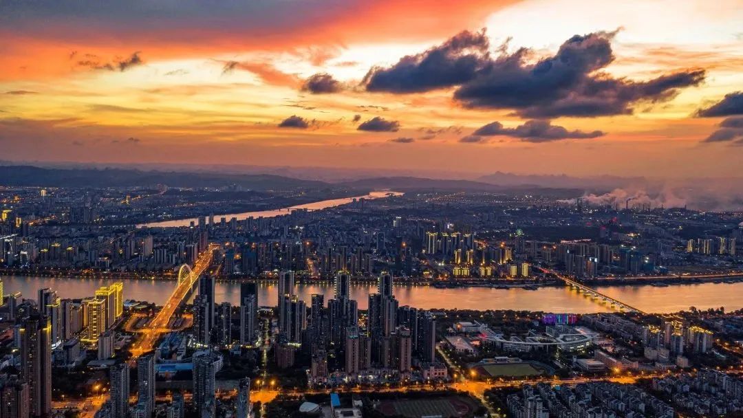 再创佳绩！荣和柳州蝉联2-5月楼市TOP1