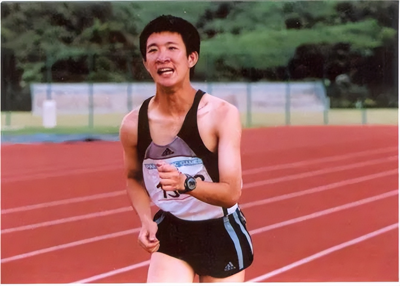 苏桦伟打破哪些残奥会世界纪录,苏桦伟北京夺冠后拥抱刘德华