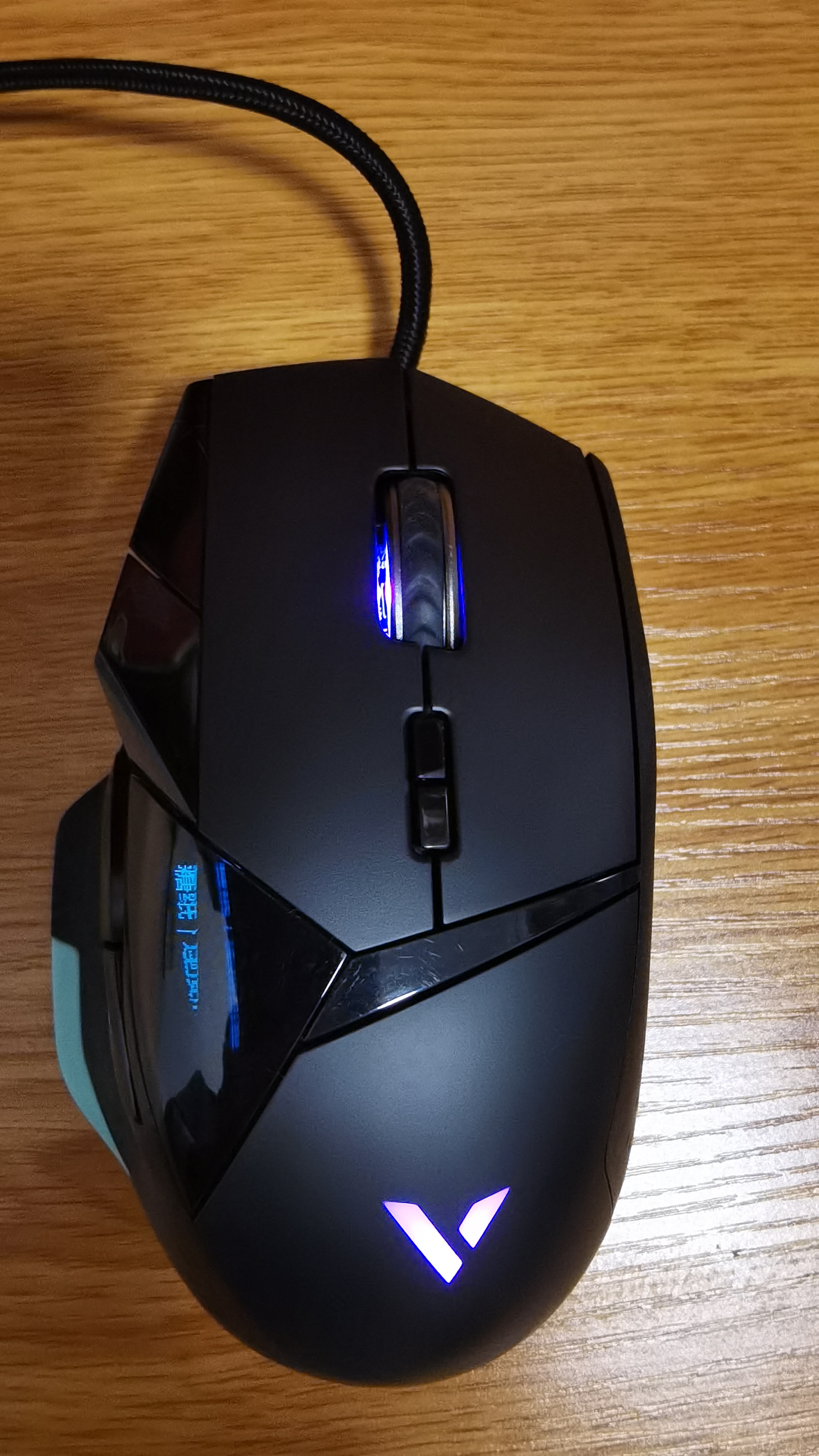 雷柏vt900和罗技g502哪个好,游戏鼠标vt900