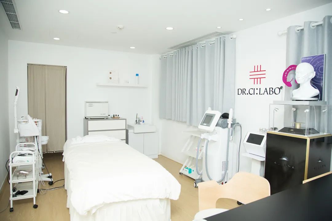 美肌试颜室‖直播见证，4周院线护肤的逆袭之路