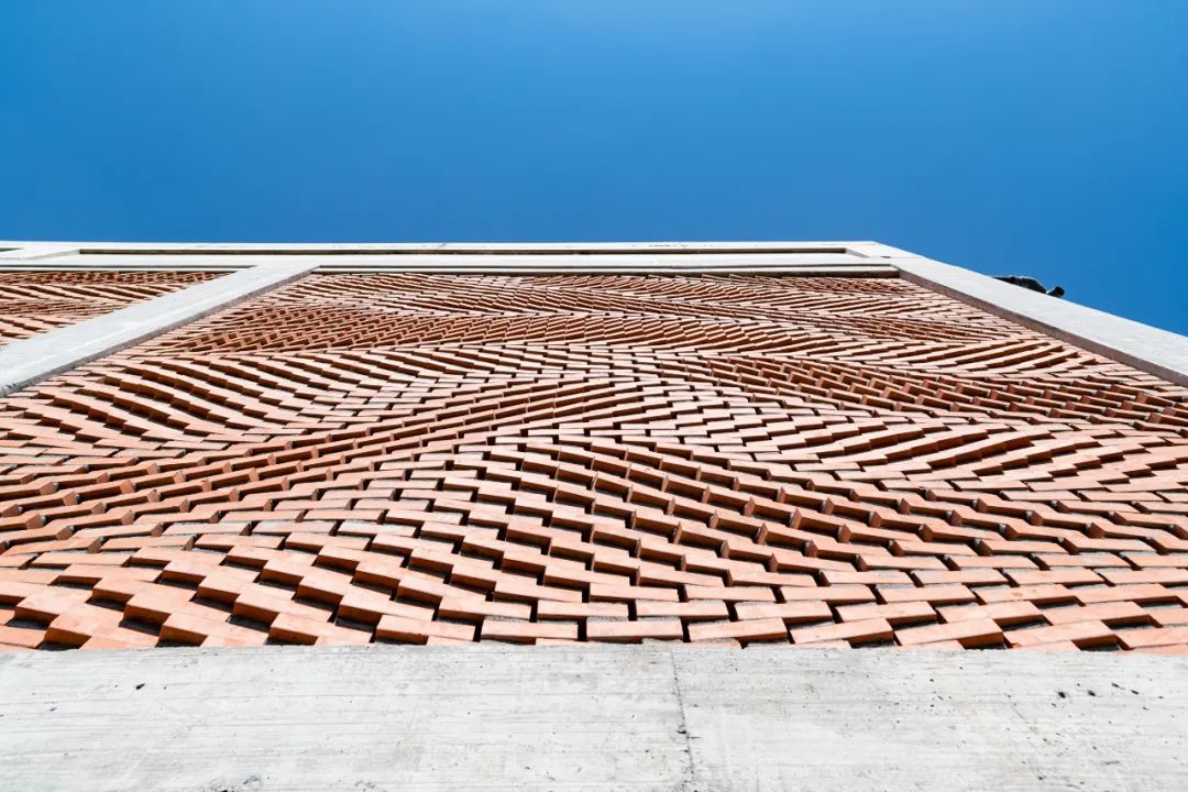 简单爱户型,红砖建筑特殊花样造型