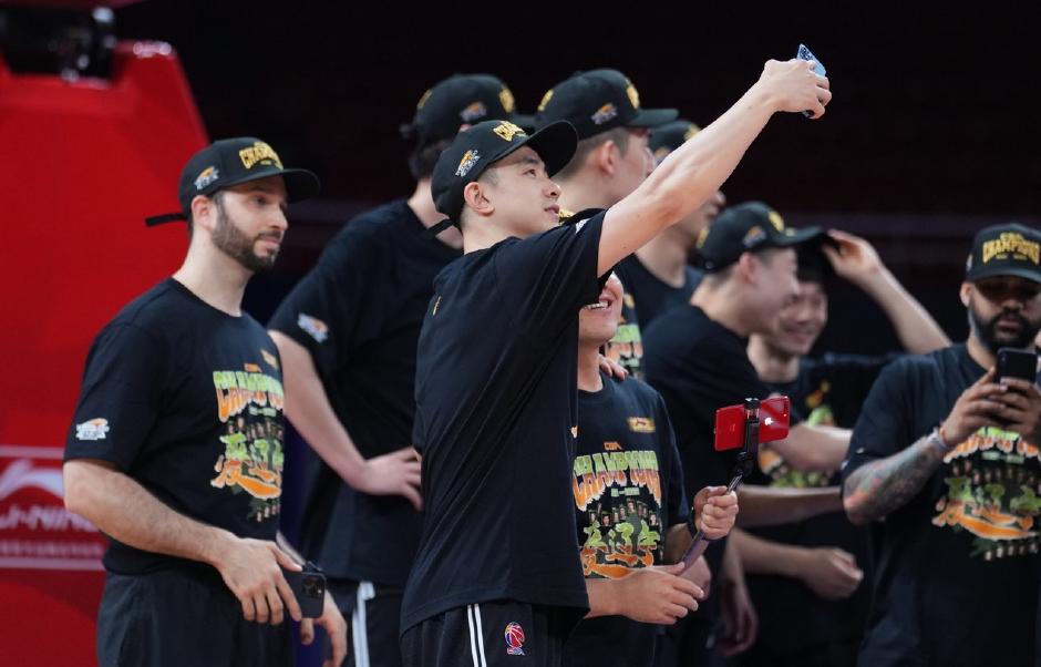 辽宁男篮和周琦签约最新消息,关于周琦签约辽宁男篮的最新消息