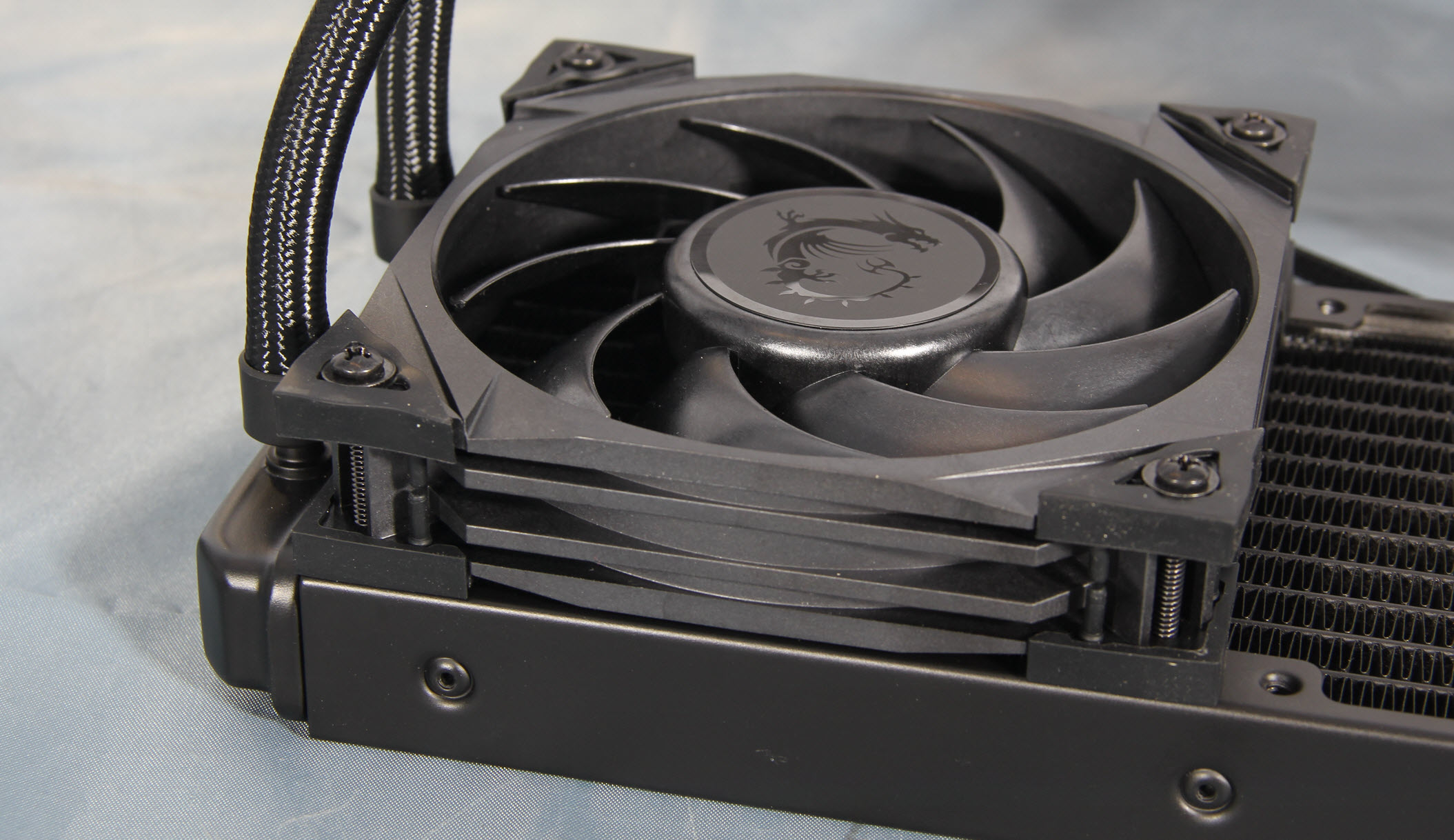 最具性价比的一体式360水冷,tt-dragon360rog一体式水冷