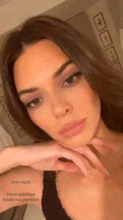 紫色穿了显老气吗,紫色怎么穿有小众感