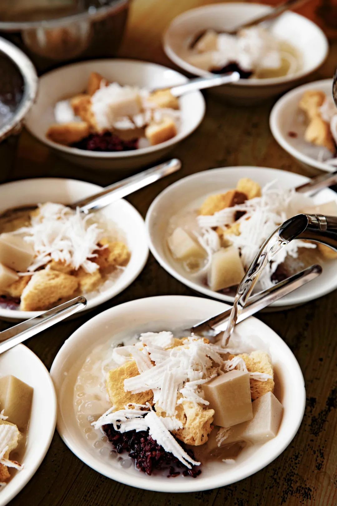 夏季美食避暑胜地,十个避暑胜地带你逃离酷热天气