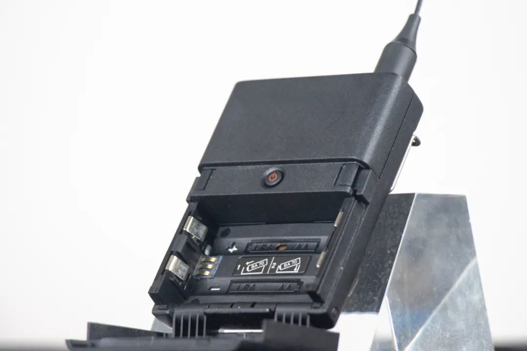 森海塞尔skm5000uhf,森海塞尔EWD数字无线麦克风系统