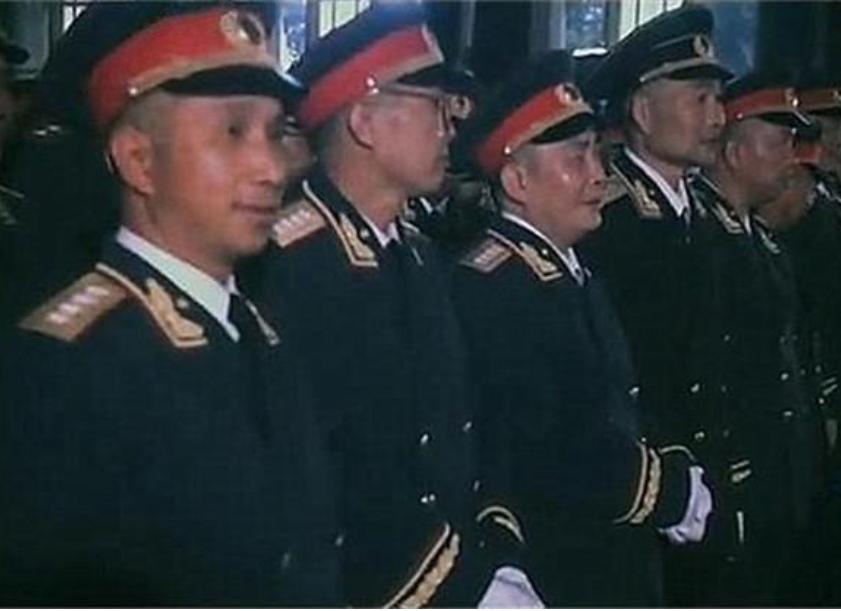 历数粟裕各个历史时期最高职位，就知道他为什么必须是第一大将