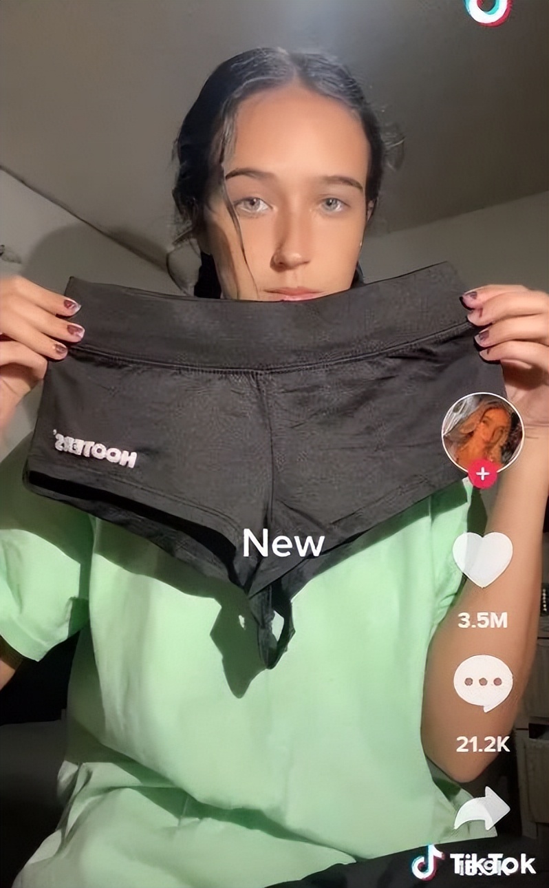 让女员工穿“丁字裤”送餐？这家店的制服也太会省布料了吧