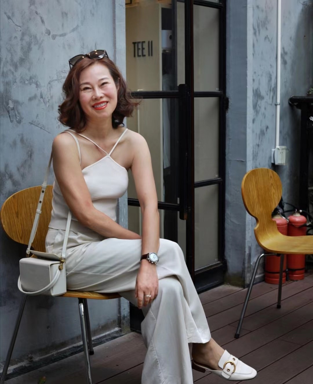 适合40岁女人头发比较多的发型,日系50岁过肩发