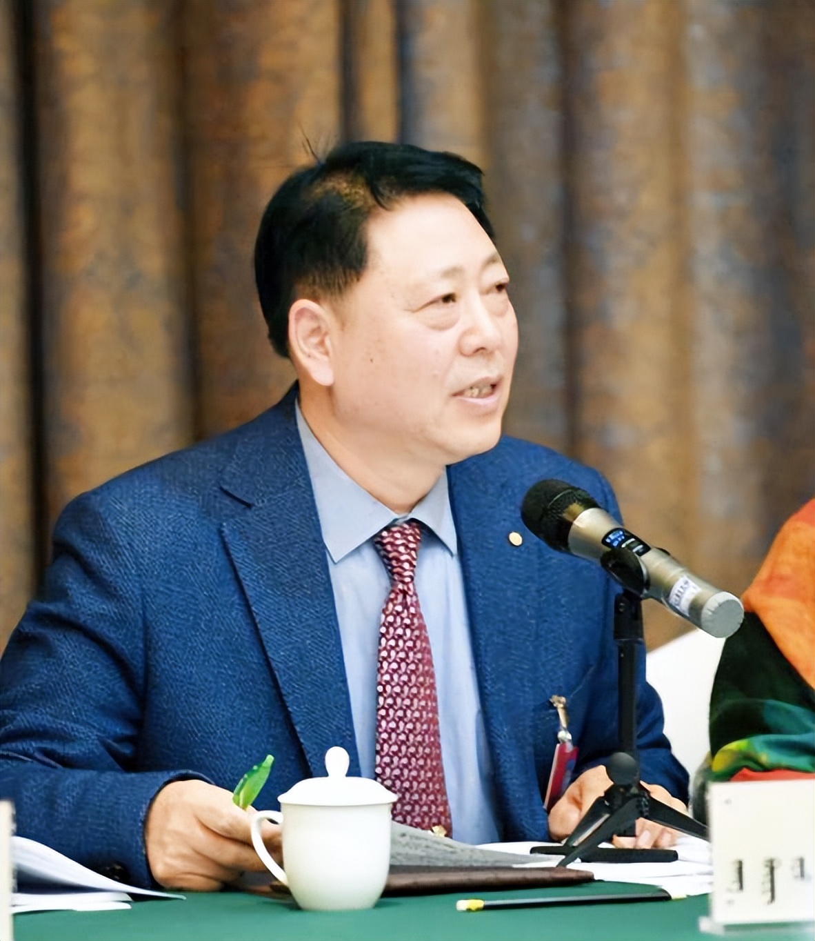 内蒙古民营眼科第一品牌，百年家族企业上市，有望成包头首富