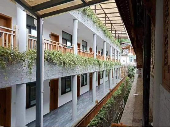 青城山悠人雅舍酒店简介,亲近自然乐享时光