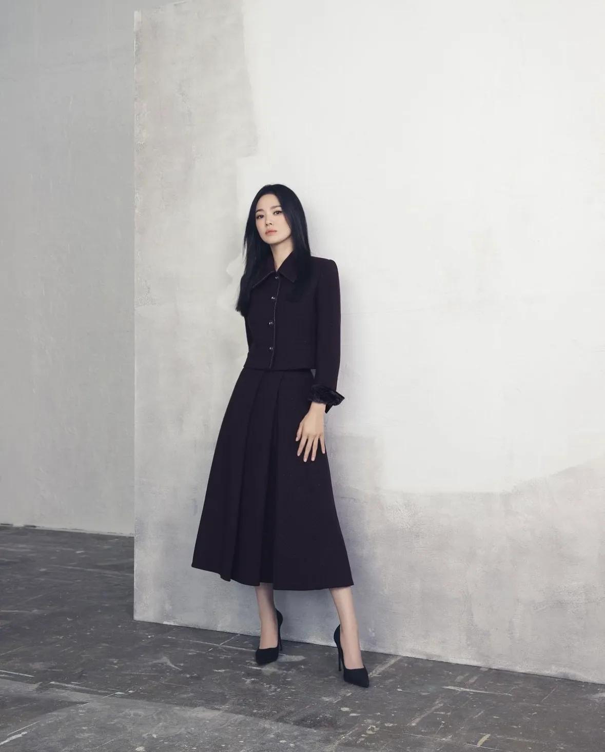 宋慧乔短发走秀穿搭,宋慧乔秋冬通勤风穿搭