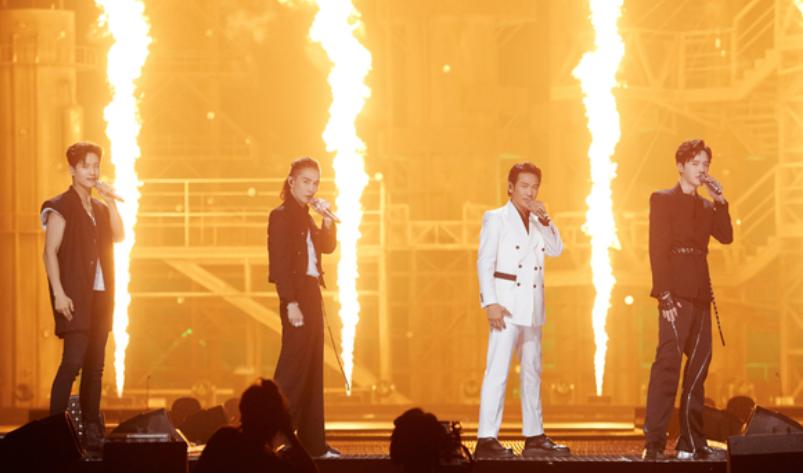 披荆斩棘收官再唱主题曲完整版,披荆斩棘最火歌曲合集