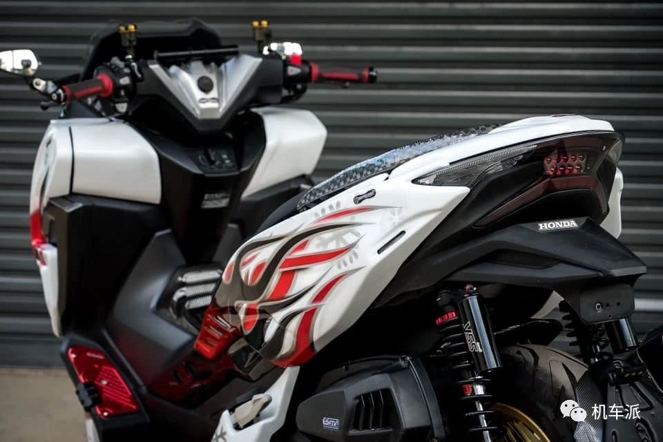 本田forza350深度评测,forza350本田落地多少钱