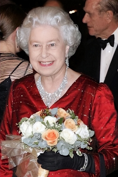 沙特王室送女王珠宝,沙特王室赠送的礼物