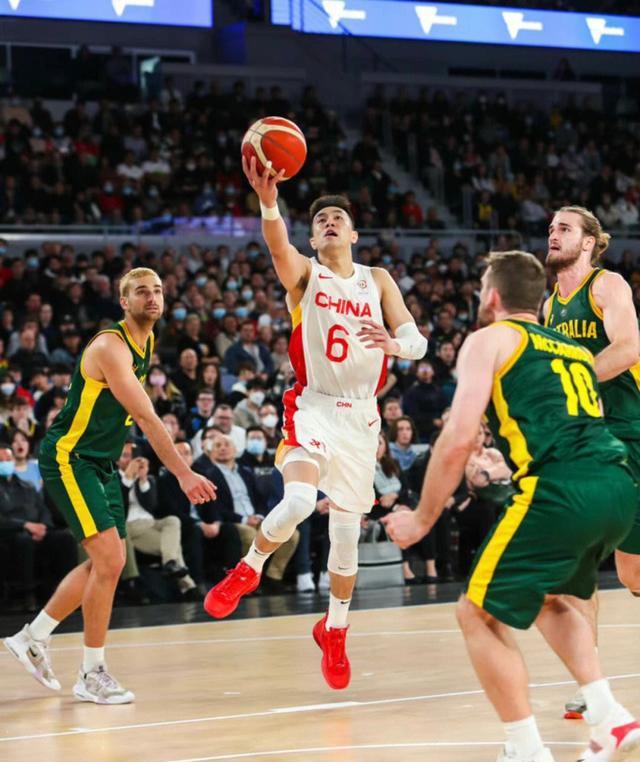 郭艾伦潘玮柏篮球,邓超郭艾伦完整视频