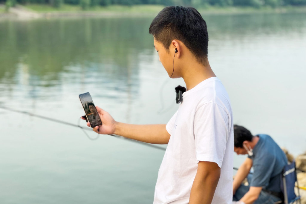 唱吧v6无线领夹麦克风直播唱歌,唱吧领夹麦v6介绍