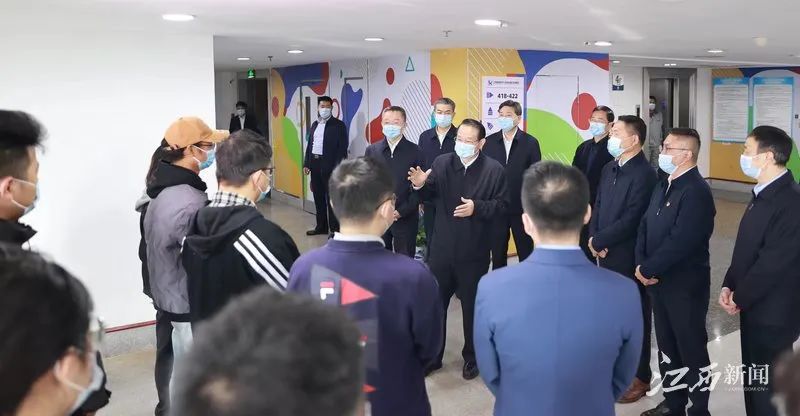 易炼红在省侨联调研：充分发挥桥梁纽带作用，广泛凝聚侨心侨力侨智