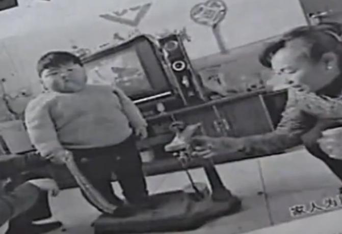 10岁女孩体重120斤怎么办,2岁女童体重高达92斤