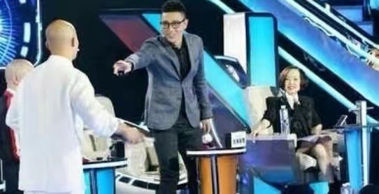 乐嘉为什么变成现在这个样子,跌下神坛的乐嘉真的落魄了吗