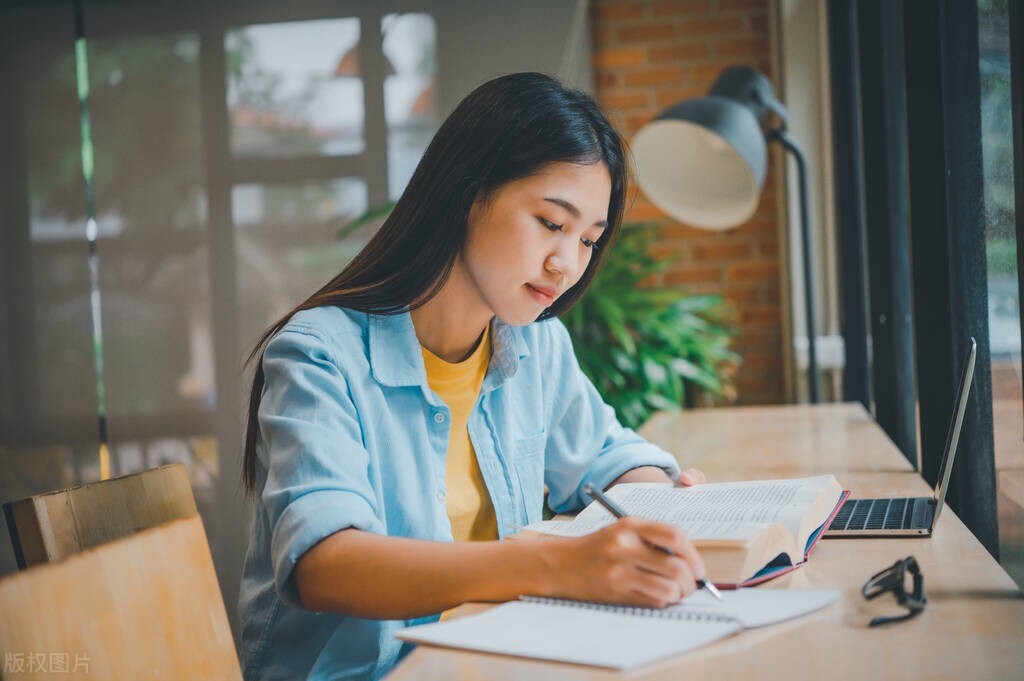 自媒体创作怎么赚收益,自媒体创作怎么挣钱