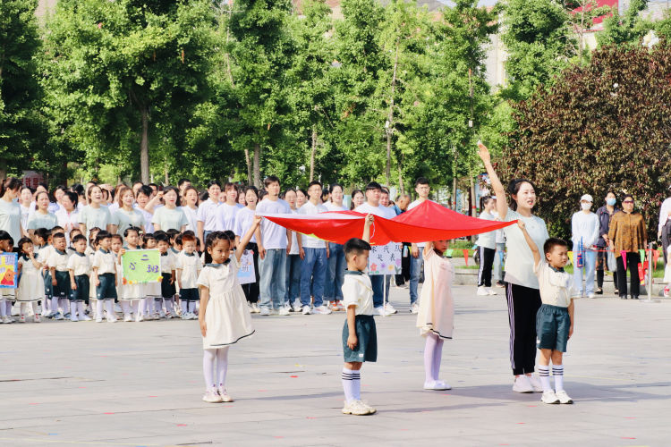 大手牵小手运动会育才幼儿园,幼儿园亲子运动会主题大手牵小手