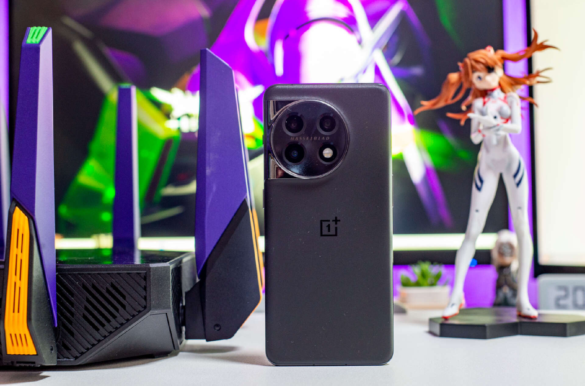 八爪鱼初号机，这应该算路由器天花板了｜ROGGT-AX11000ProEVA