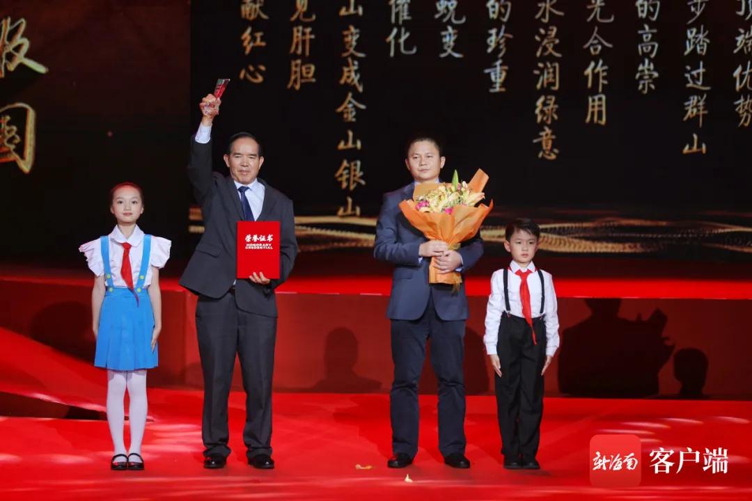 满满的感动夜空中最亮的星朗诵,满满的感动特别暖心