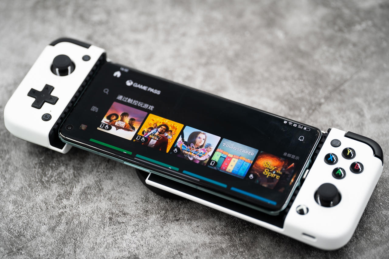 微软官方授权的第三方手柄百元,手机变微软手柄