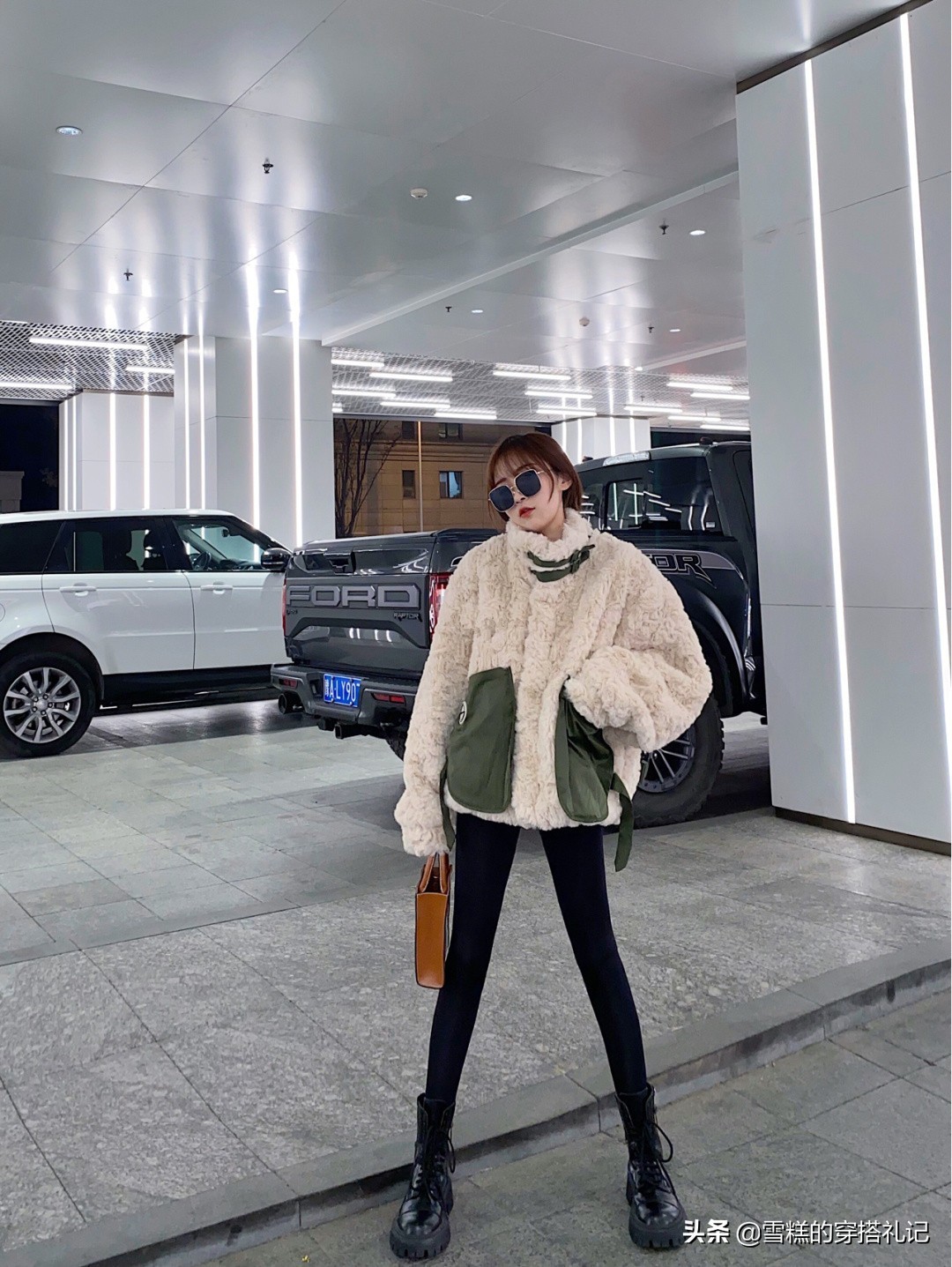 什么颜色的马丁靴百搭洋气,马丁靴豆腐裤绝美冬天就该这么穿