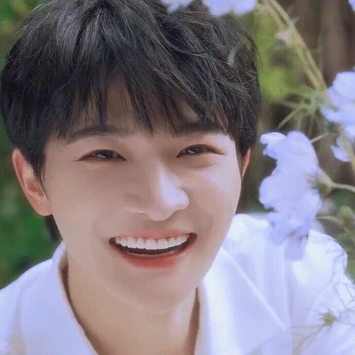 喜欢一个明星是怎样的感觉,喜欢一个明星会有什么表现