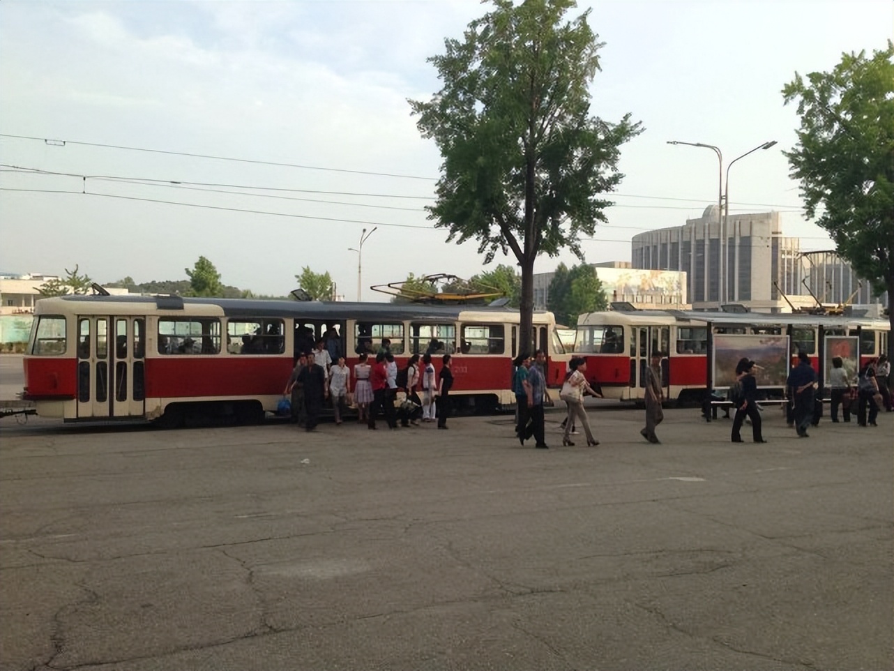 中国网友到朝鲜旅游，直言朝鲜这些方面做得非常好