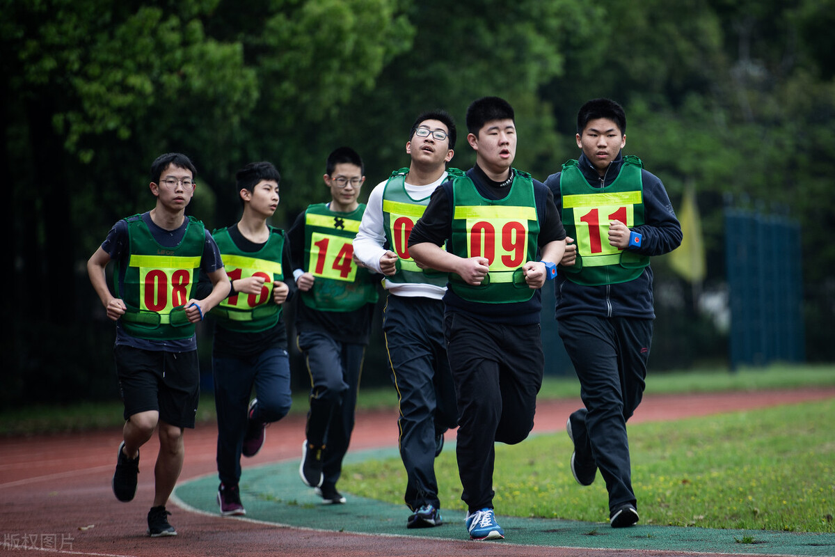 高考体育我们来了,高考来了你准备选清华还是北大
