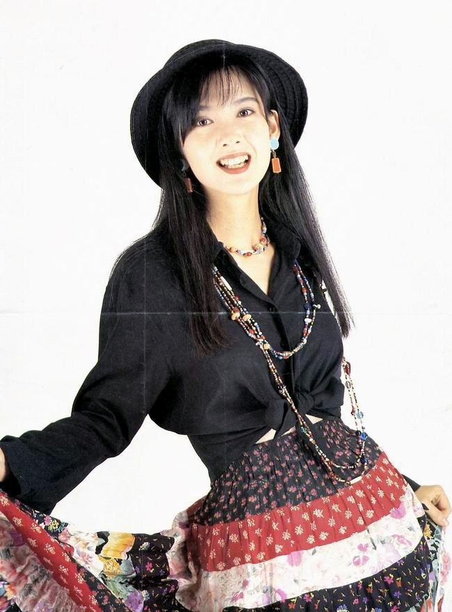 周慧敏被称第一代玉女掌门,玉女掌门周慧敏93年的歌