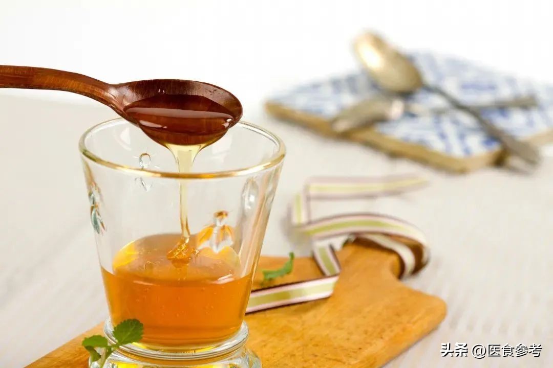 小儿咳嗽应对法中医讲究对症治疗,儿童过敏性咳嗽吃什么食疗最有效