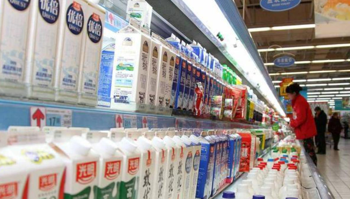 同品牌牛奶为什么卖50网上只卖25,实体店的牛奶贵网上便宜什么原因