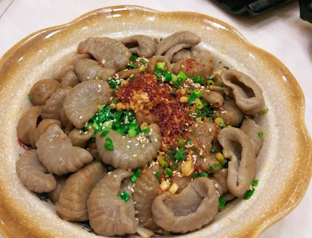 品药王故里逛陕西铜川,踢着足球看世界