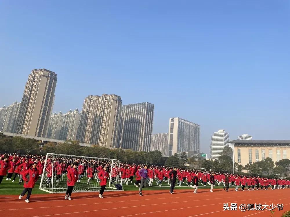 体育教师艺体教研活动,体育教师基本功集体特色展示