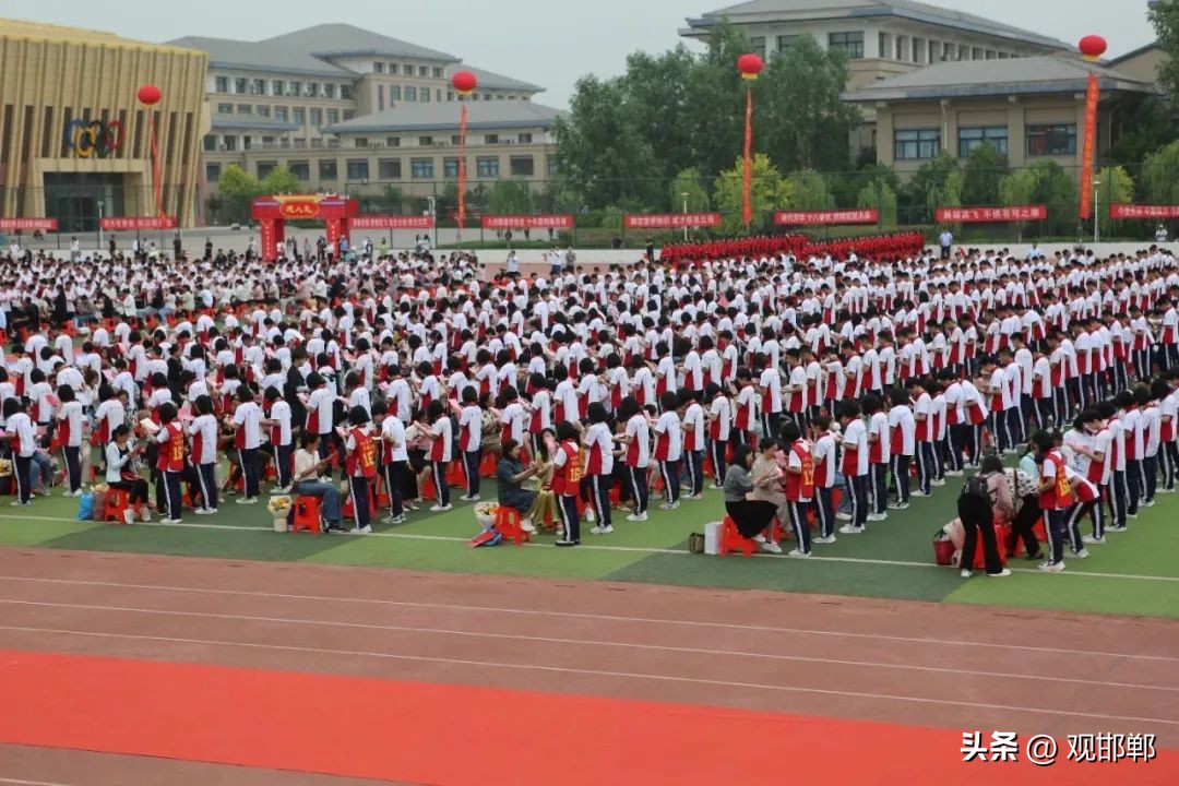 以爱之名育心成长主题活动,成人礼仪式学校举办