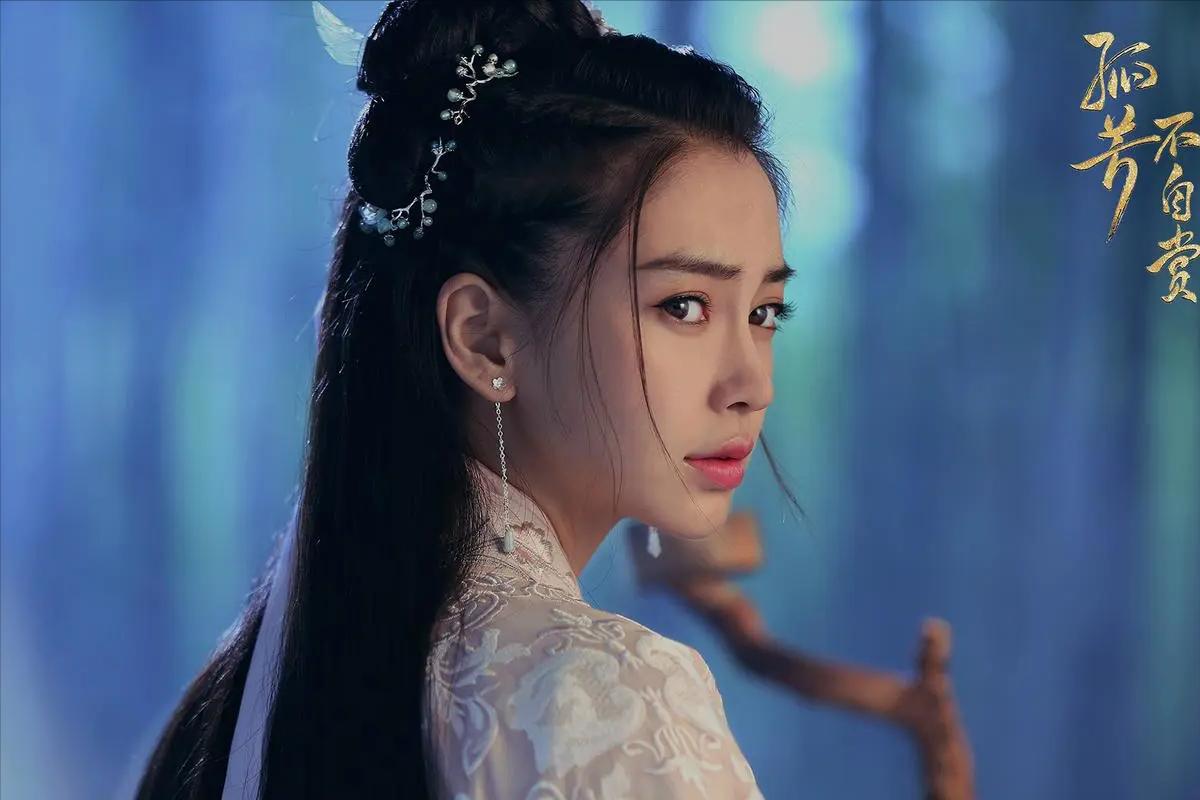 杨颖与黄晓明的真实状况,杨颖在黄晓明之前到底有多火