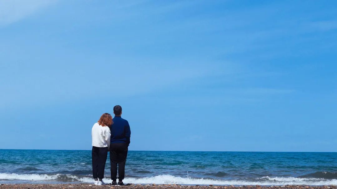 娶个傻的老婆好还是聪明好,娶个爱你的傻老婆还是单身好