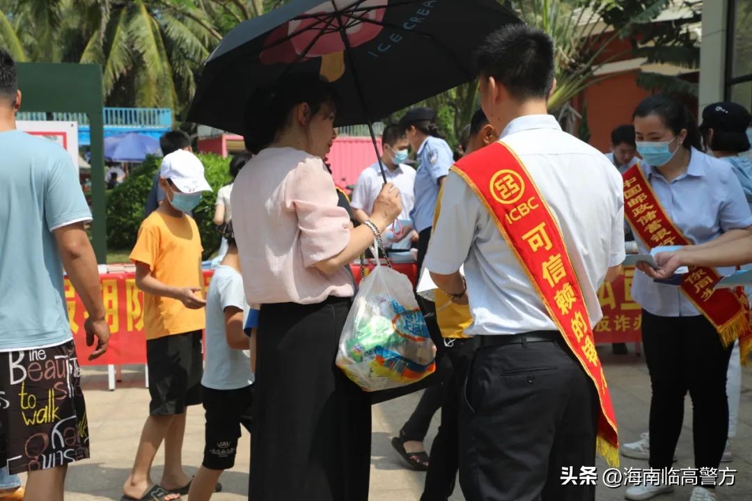 节日我在岗|临高：五一假期“不打烊”，反诈反*私走**宣传护万家