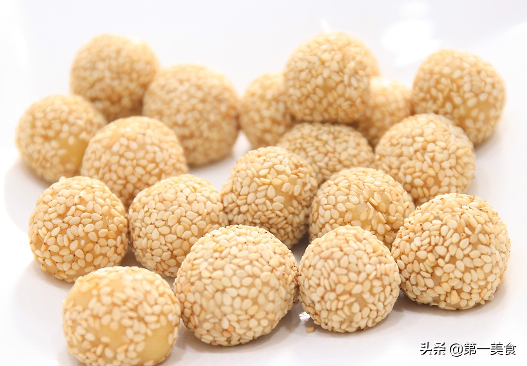 一碗面粉俩鸡蛋做低糖少油小零食,一碗面粉2勺糖做出小零食