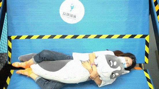 499元蹦床公园,5000平蹦床公园