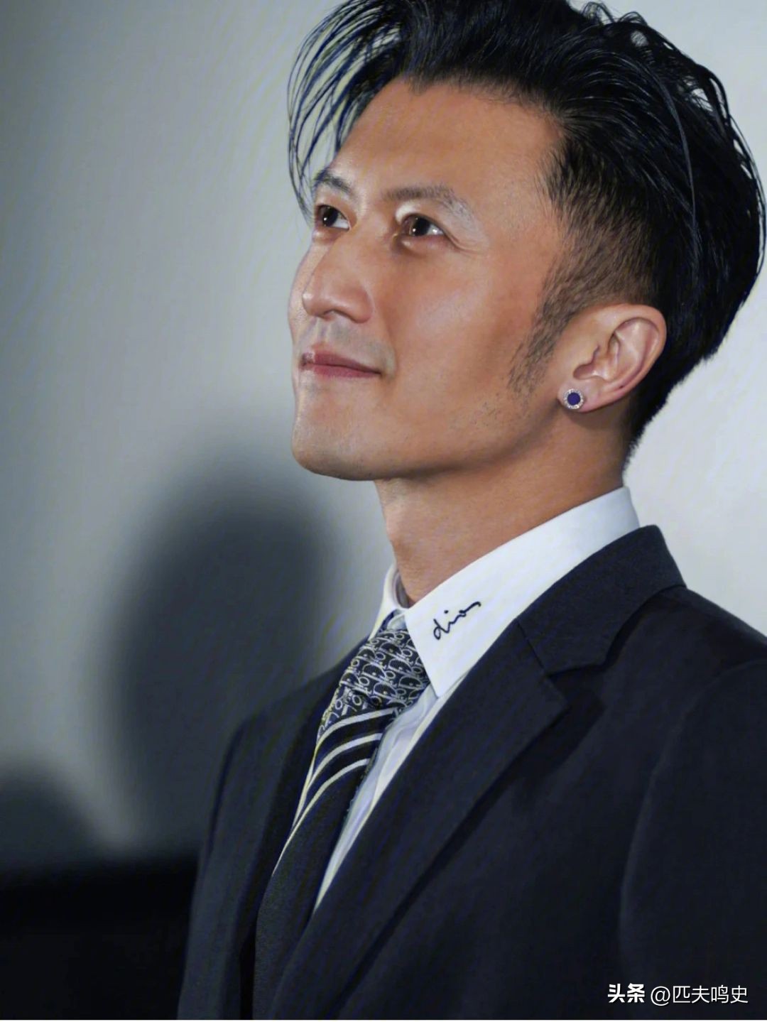 43岁谢霆锋对比43岁陈冠希,陈冠希和谢霆锋皮相骨相